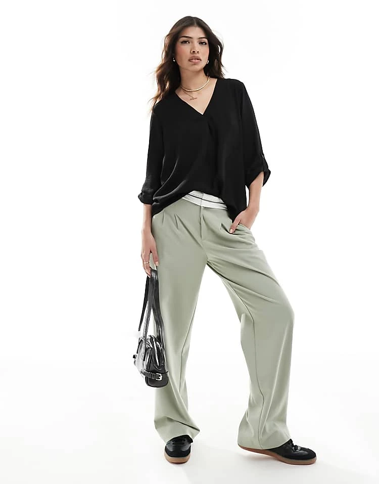 JDY V Neck Blouse In Black For Women 4 JDY V Neck Blouse In Black For Women - Image 4