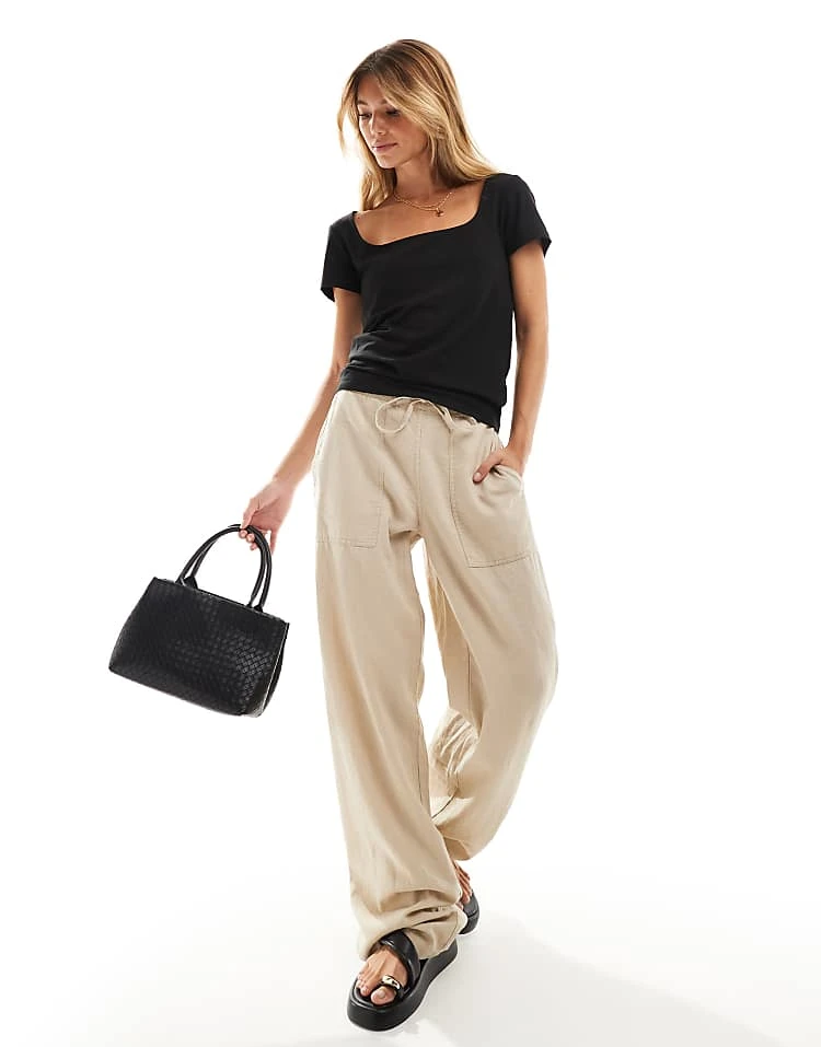 JDY Cap Sleeve Square Neck Top In Black For Women 3 JDY Cap Sleeve Square Neck Top In Black For Women - Image 3