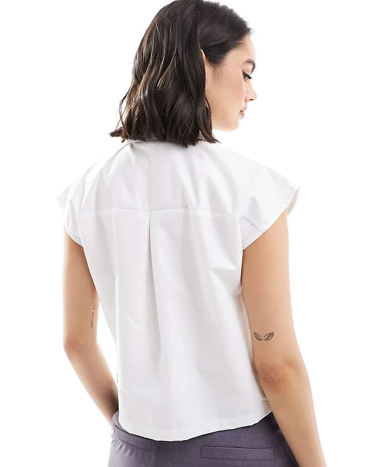 JDY Cap Sleeve Pleated Shirt In White For Women 4 JDY Cap Sleeve Pleated Shirt In White For Women - Image 4