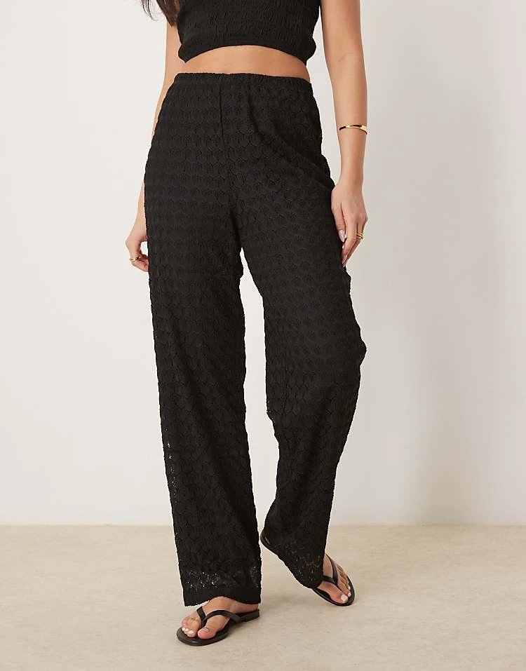 JDY Loose Textured Trousers In Black For Women 1 JDY Loose Textured Trousers In Black For Women
