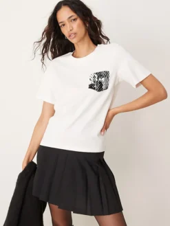 JDY Snake Print Pocket Detail T-shirt In White For Women