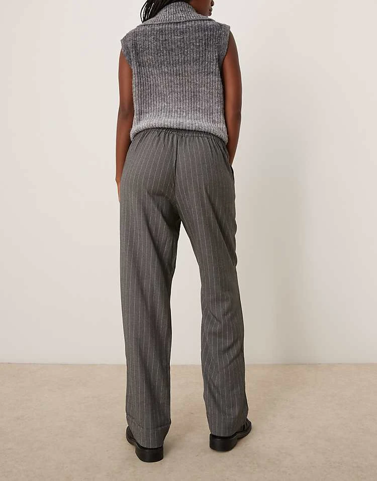 JDY Wide Leg Trousers In Light Grey Pinstripe For Women Medium Grey Melange 5 JDY Wide Leg Trousers In Light Grey Pinstripe For Women Medium Grey Melange - Image 5