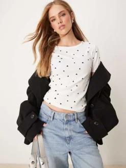 JDY All Over Heart Print Ribbed T-shirt In White For Women