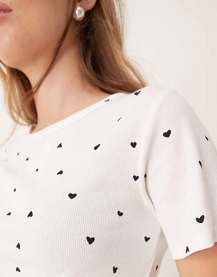 JDY All Over Heart Print Ribbed T-shirt In White For Women 3 JDY All Over Heart Print Ribbed T-shirt In White For Women - Image 3