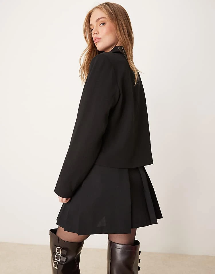 JDY Zip Through Tailored Jacket In Black For Women 3 JDY Zip Through Tailored Jacket In Black For Women - Image 3