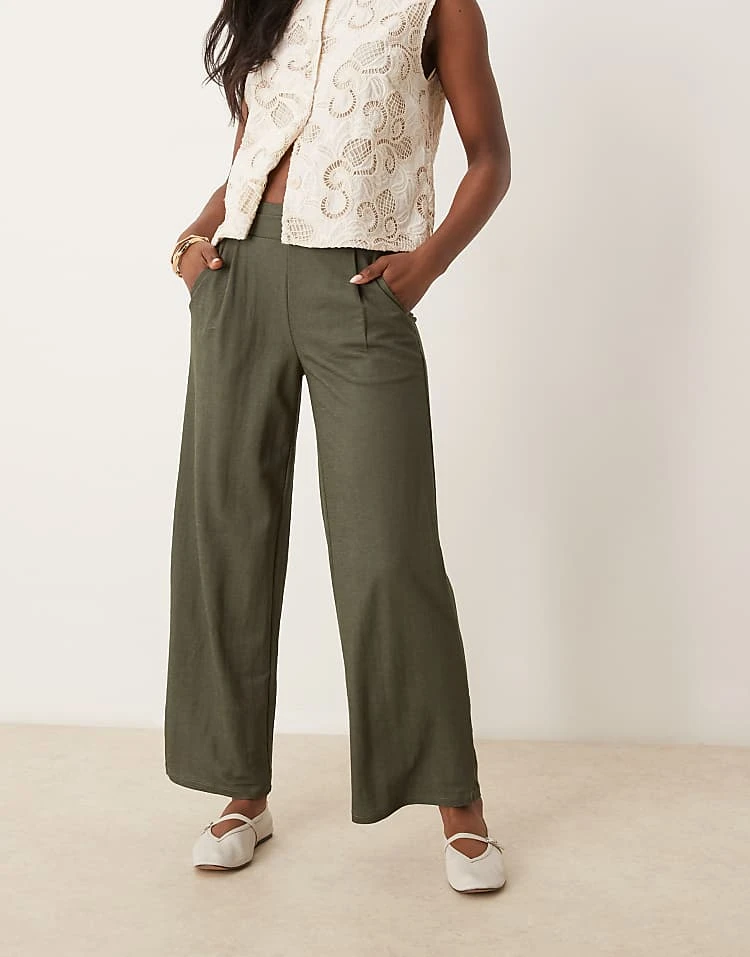 JDY High Waisted Crop Wide Fit Trousers In Dark Green For Women Kambaba 3 JDY High Waisted Crop Wide Fit Trousers In Dark Green For Women Kambaba - Image 3